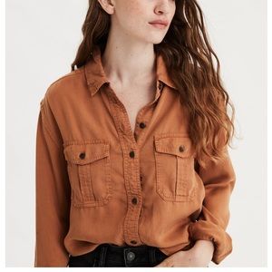 Soft AE Flannel (DIFFERENT COLOR) *never worn*